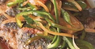 甘酢野菜にピーマンを入れてアクセントに！「あじの南蛮漬け風」