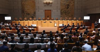 最高裁裁判官「国民審査」ガイド！6人全員の過去の判決から見えた信条や人柄とは？