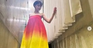 元フジアナ・渡邊渚、派手なドレス姿が「エレガント」「めっちゃ綺麗」様々なファッションを満喫