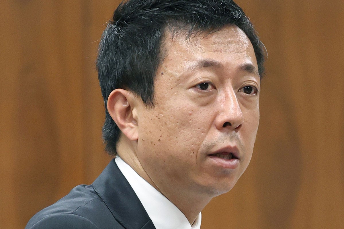 「やる気があるんでしょうか？」自民・井出議員国会傍聴中に足組みスマホ、大あくびの態度に指摘殺到…本人は「態度悪かった」と謝罪