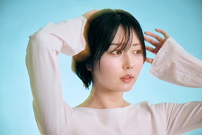 小町まい（元SANDAL TELEPHONE）による新プロジェクト・Silent Blue、最新アー写公開。10月11日、初のショーケースライブ開催決定