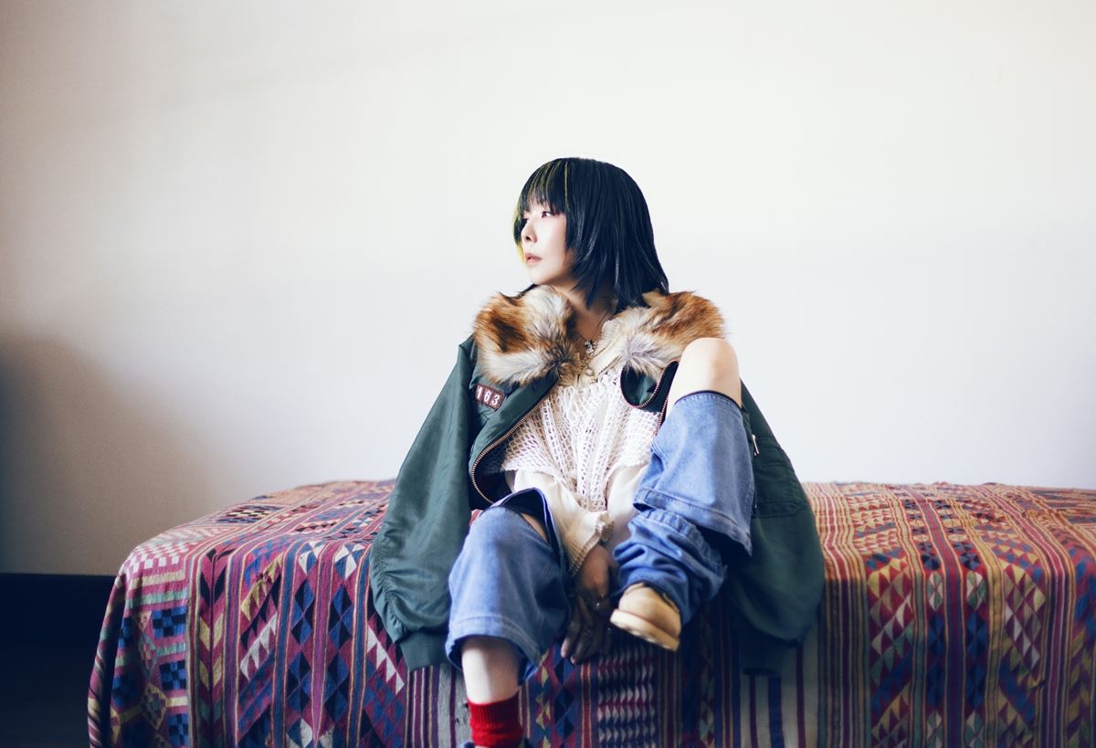 aiko、最新アルバム『最後に熱い日々を狂わしき想いで』リリース決定収録曲がアニメ『アオのハコ』OPテーマに＆日本武道館追加公演も発表