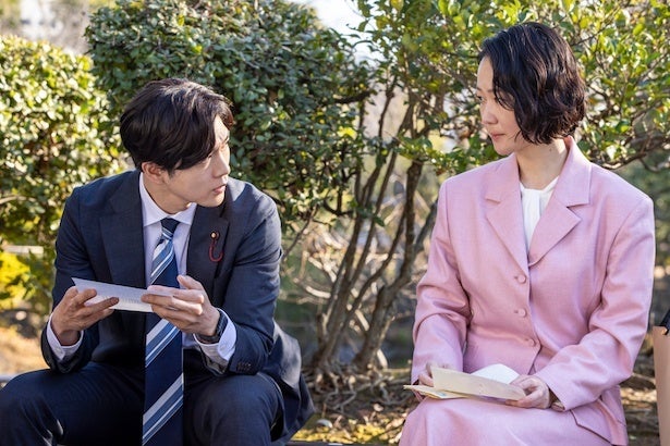 ＜銀河の一票＞初回トレンド1位、松下洸平“流星”が黒木華“茉莉”を裏切る「どういうこと??」「そりゃないわ」と視聴者騒然