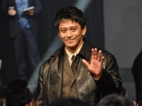 『ガス人間』小栗旬ら豪華キャスト集結！広瀬すず＆林遣都の“兄妹距離感”にほっこり