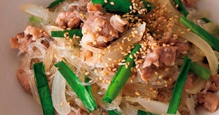 【太らない作りおき】豚こまの冷凍ストックで作るエスニックおかず「豚肉のはるさめ炒め」