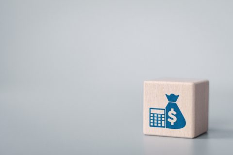 40歳過ぎたら、貯金はどれくらいあるのが普通ですか？住宅ローンと教育費で全然貯金なんてありません。