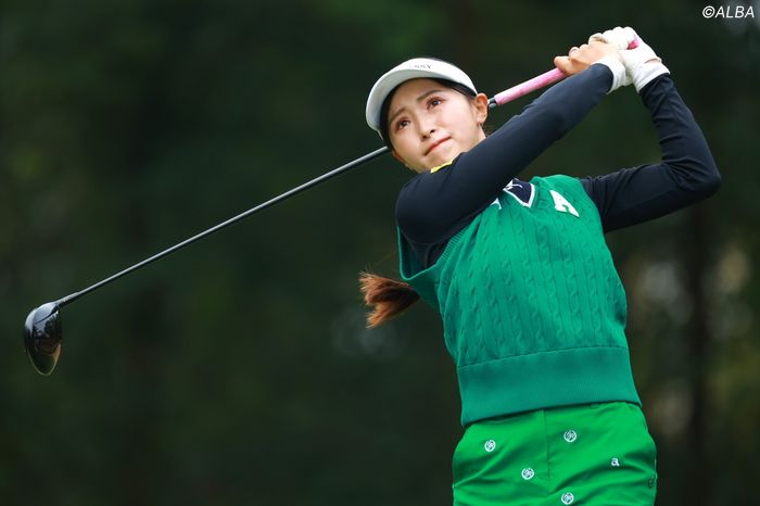 臼井麗香がカラフルな応援うちわを手に「幸せな気持ち」と告白 「れいちぇるへの愛詰まりまくってる」