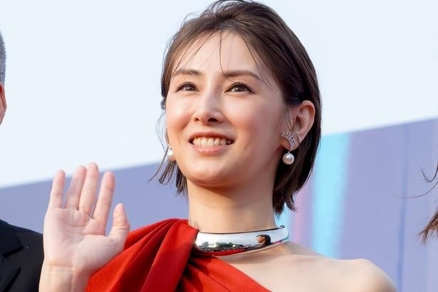 北川景子が寝る時も腕時計を外さないワケ“マネージャーよりもマネージャー”な私生活＜突然ですが占ってもいいですか？＞