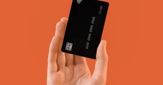 年収「700万円」ほどの兄が“ブラックカード”を持っていてビックリ！ 年収「1000万円以上」ないと審査に通らないと思っていましたが、そうでもないのでしょうか？
