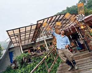 月収17万円でも「東京で暮らしていたときより、はるかに幸せ」元銀座のバーテンダーが山梨の限界集落で掴んだ“豊かな暮らし”