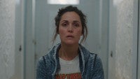 “ワンオペ問題”に切り込む『ワンオペレーション』ローズ・バーンの圧巻の演技を切り取った場面写真公開