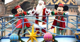 クリスマスの東京ディズニーランド＆シーで何買う？限定グッズが可愛すぎ...♡