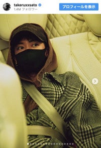 佐藤健、“隠しきれない色気”あふれる車内ショットにファン悶絶「ヤバいです」「カッコ良すぎます」