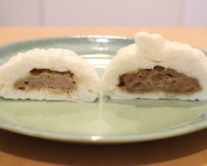 コンビニ大手3社の「肉まん」「高級豚まん」を実食。この冬に食べるべき“コスパ圧倒的”の肉まんは