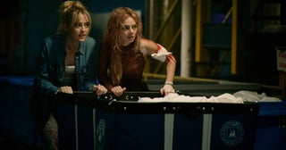 狂気と欲に取り憑かれた富豪と“最凶のかくれんぼ”「レディ・オア・ノット2」本編映像、バスタイム編