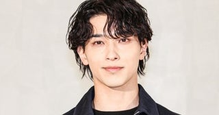 横浜流星、ウェーブ×短髪ヘアの端正な横顔ショットに「新しいヘアスタイル」「大人の雰囲気…キュン」の声
