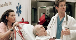 通算99部門のアワードを受賞、スティーブン・スピルバーグ共同製作の医療ドラマ「ER緊急救命室」の見どころと内容に迫る