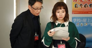 堀田真由“涼”が生瀬勝久“黒崎”から嫌味を言われるも、悔しさをバネに脚本作りに奮闘＜若草物語＞