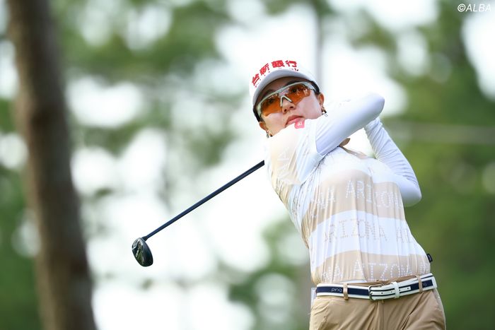 サイ・ペイインがハーフ新記録で単独首位発進永井花奈2位、勝みなみ3位