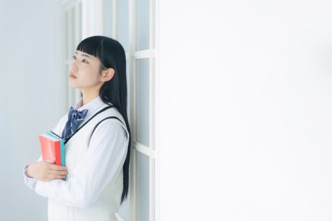 「高校無償化で助かる」と思っていたのに…結局、制服代や教材費で「15万円」かかりました。どこまでが“無償”なんですか？