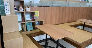 スーパーも薬局も行政相談も。外出が難しいときの「在宅支援」もあり。ローソン×KDDIが団地で進める「未来のインフラ」事例が熱い