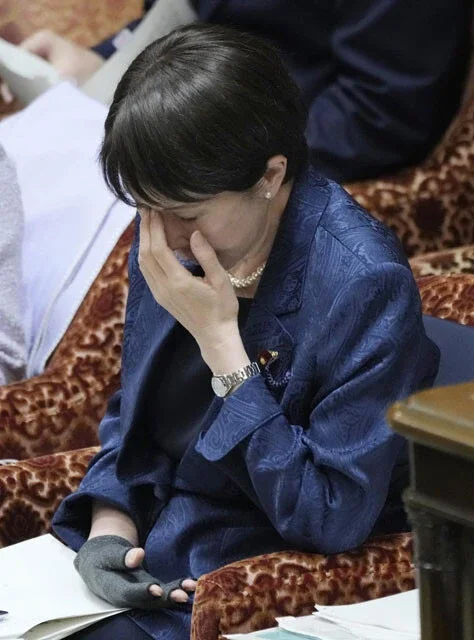頼むから寝てくれ高市総理！まさかの「寝不足アピール」で国民も永田町もマジ困惑！歴代屈指の"人に頼れないリーダー"が招く国難