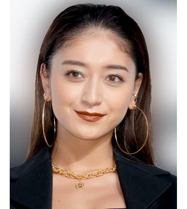 妊娠中のみちょぱ「一旦ショーで歩くのはお休み」の報告とTGCのオフショットを公開…「身体に気を付けてね」「大好き」の声