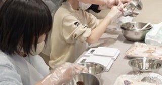 【大阪府大阪市】みどり歯科医院が、天然甘味料を使った虫歯にならないチョコレート作り教室を実施！