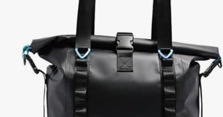 水も泥も寄せ付けない完全防水トートバッグ【レイトンハウス】のドライトートバッグがAmazonに登場中‼