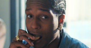 A24製作「ワンオペレーション」A$AP Rockyが俳優として独特の存在感発揮する、本編映像公開