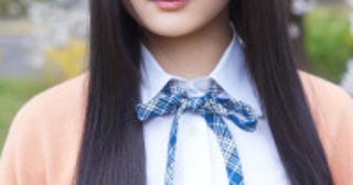 櫻坂46四期生・目黒陽色、浅井恋乃未の撮り下ろし写真＆手書きプロフィールが公開