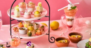 品川プリンスホテルの桃とレモンの夏アフタヌーンティー。3種類から選べる豪華なグランデセールや個性豊かなセイボリーも魅力