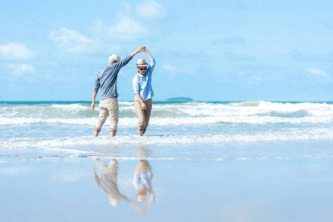 夫から「老後は房総の海沿いで暮らしたい」と相談が…定年後の資産は「退職金2300万円・年金20万円」ですが、家を買っても暮らしていけますか？ 病院などが遠いと不便でしょうか？