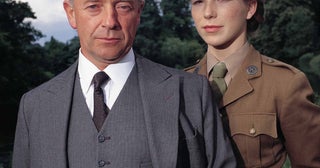 『名探偵ポワロ』の脚本家が贈る英国ミステリー『刑事フォイル』全話無料配信