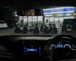 コンビニの駐車場を占拠するヤンキー8人組を追い払った“効果的な方法”「イキがっていた彼らの顔色が一変」30代男性が放った拳より強力な一言