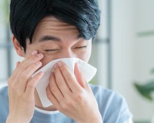 2026年“記録的な大量飛散”の花粉症は家電設定で差がつく「エアコン内気×空清×加湿」の正解