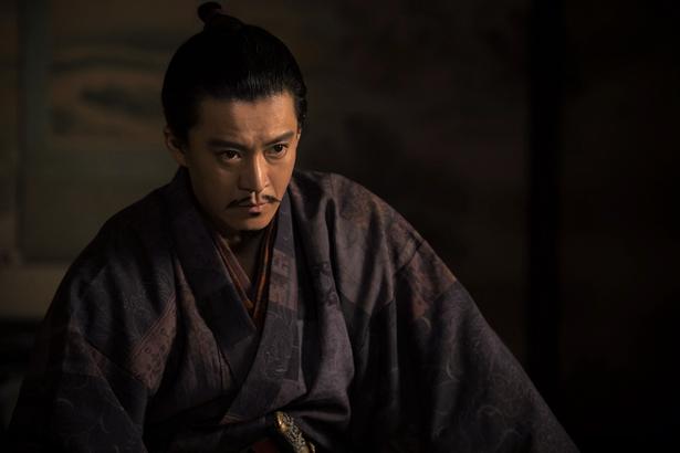 小栗旬がたどり着いた“人間・織田信長”の孤独と葛藤仲野太賀＆池松壮亮への深い信頼も語る＜豊臣兄弟！＞