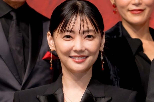 「奇跡の38歳」…倉科カナ、ツイードワンピース姿で誕生日報告に「撃ち抜かれるかわいさ」と反響