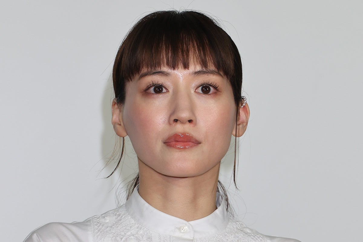 《“大人の事情”か》綾瀬はるか人気バラエティ番組登場にネット歓喜も…出演が拒まれた“共演”俳優