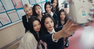 BABYMONSTER、「Really Like You」のMVが公開。制服姿で初々しいビジュアルを披露