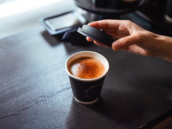 【東京都中央区】カフェインを控えたい人へ！ディカフェ専門コーヒースタンドの「オーツカフェモカ」