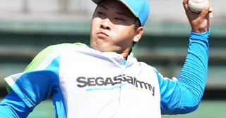 「だるま左腕」の奇跡荘司宏太が七転び八起きで切り拓いたセ・リーグ新人王までの道のり