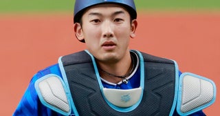 ベイスターズ山本祐大が語る巨人・甲斐拓也へのライバル心 「負けたくないというより盗みたい」