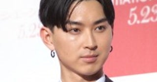 松田翔太、父・優作さんの命日に「一年365日で一番悲しい日」生前の貴重な写真も公開