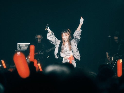 鞘師里保、最大熱量のツアーが閉幕！ 3月22日に神奈川で限界突破の熱狂［ライブレポート］