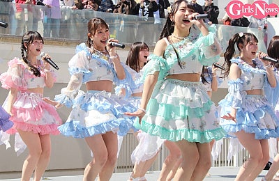 SKE48、新曲『サンダルだぜ』を東京のファンに披露青空の下、夏を先取りするような爽やかパフォーマンス