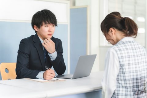 入社1ヶ月で「明日から来なくていい」と“即日解雇”されました…月給20万円ですが、2月の給料は「20万円」もらえますよね？ 試用期間中は“解雇予告手当”の対象になるか解説