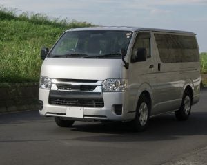 軽自動車に“あおり運転”したハイエースの末路。片側一車線を突き進んで「ざまあみろ！」――大反響セレクション