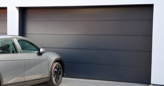 ハイブリッド車の出費は数十万円と「痛すぎる」？ 友人が管理費に困っていたのですが、本当に「ガレージの温度」などにも注意しないといけないのでしょうか？