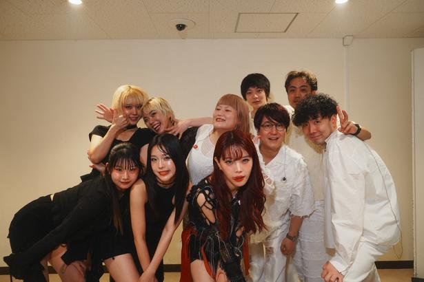 アイナ・ジ・エンド、実妹REiKAと共に地元・大阪で凱旋ライブを開催「大好きな大阪、ただいま!!!」